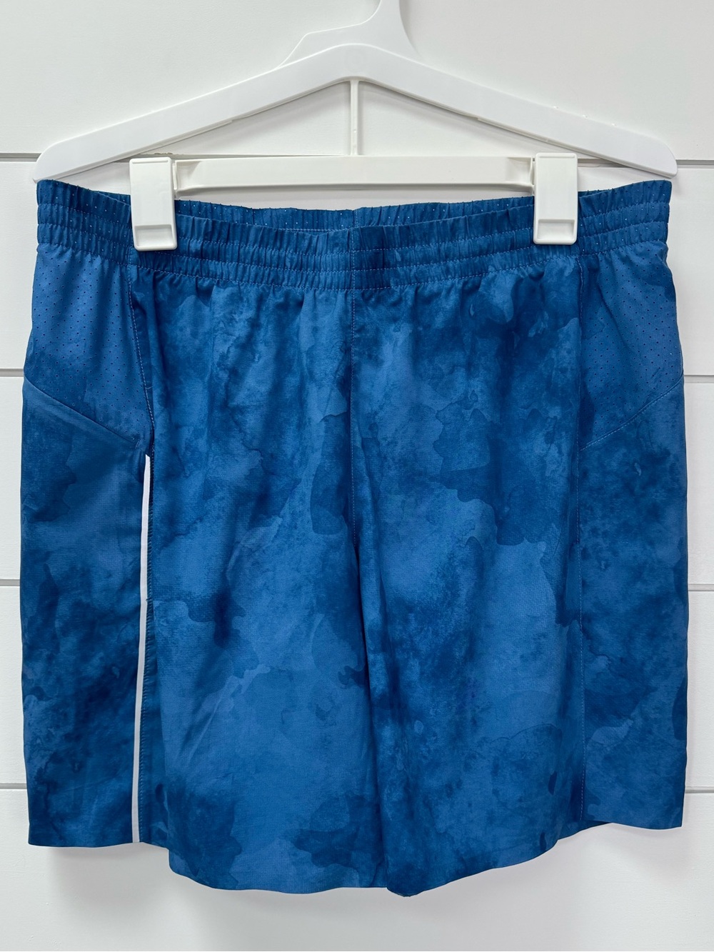 VRST Accelerate Run Shorts 7” Blue Watercolor Mesh Liner Men’s Large